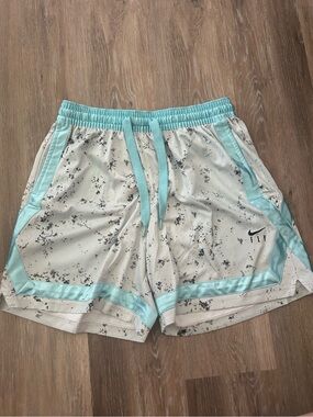 Nike Men’s/Women’s Light Gray & Aqua Athletic Mesh Shorts